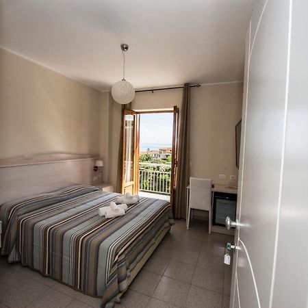 Donna Rosa Accommodation Tropea Buitenkant foto