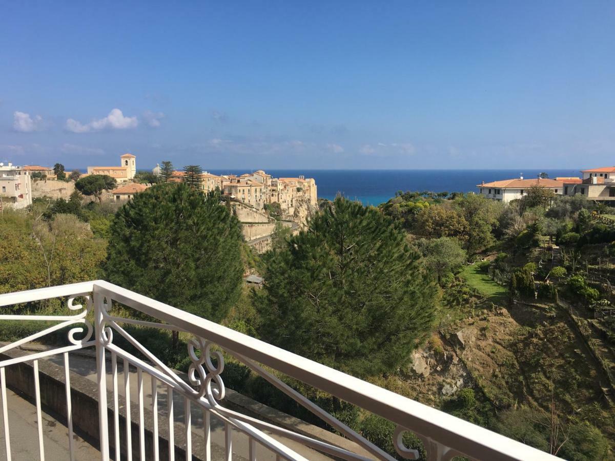 Donna Rosa Accommodation Tropea Buitenkant foto