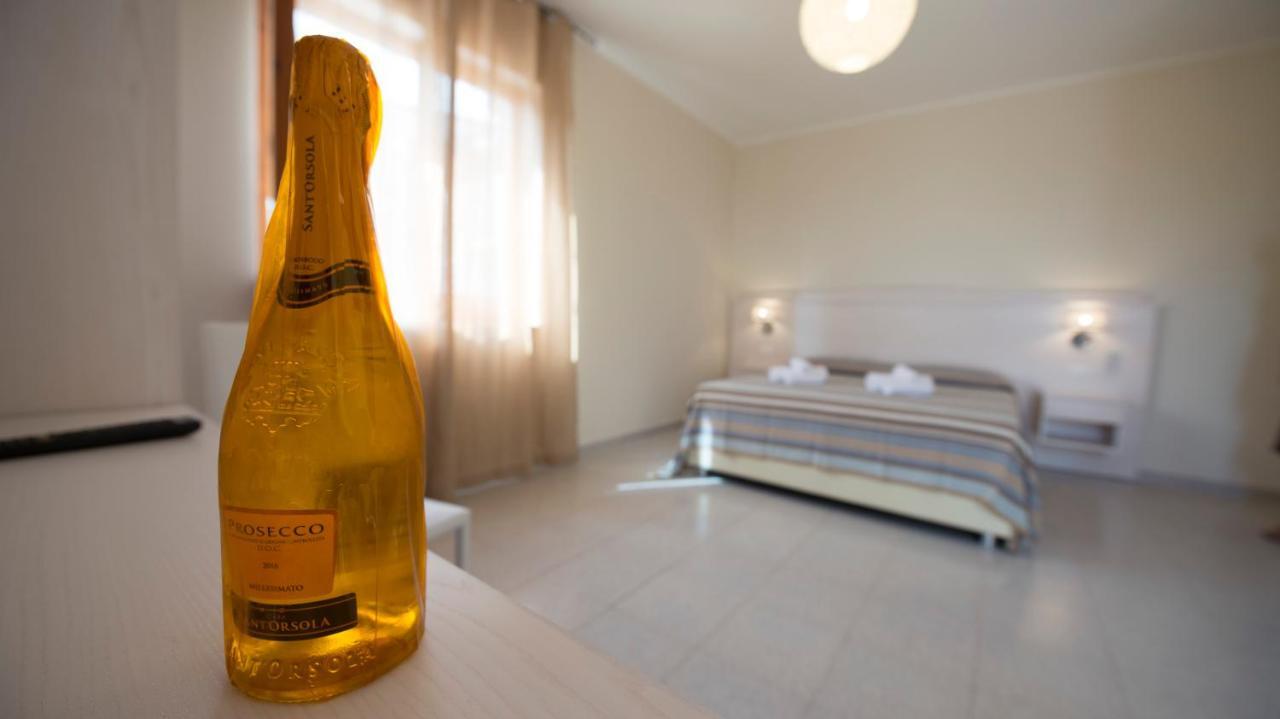 Donna Rosa Accommodation Tropea Buitenkant foto