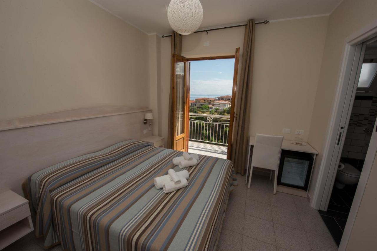 Donna Rosa Accommodation Tropea Buitenkant foto